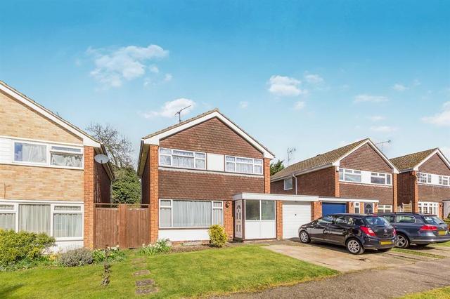  Image of 3 bedroom Detached house for sale in Hornbeams Bricket Wood St. Albans AL2 at Hornbeams Bricket Wood St. Albans, AL2 3SP