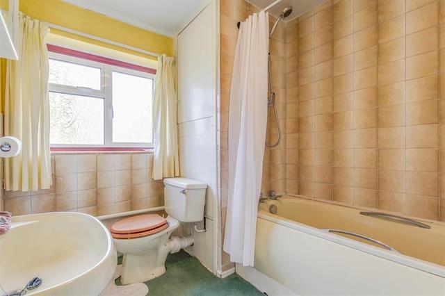  Image of 3 bedroom Detached house for sale in Hornbeams Bricket Wood St. Albans AL2 at Hornbeams Bricket Wood St. Albans, AL2 3SP