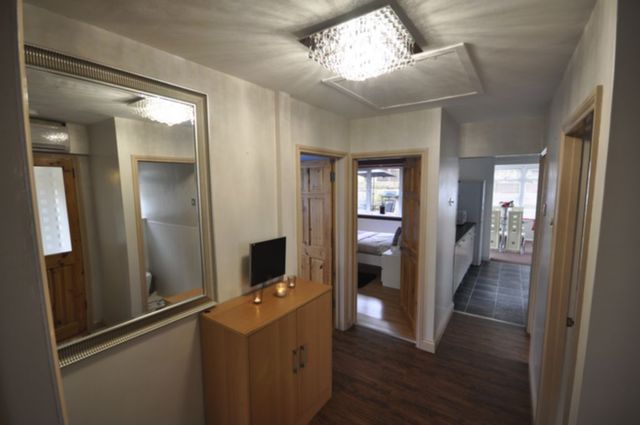  Image of 3 bedroom Bungalow to rent in Horsham Road Bexleyheath DA6 at Bexley Bexley Heath London, DA6 7HU