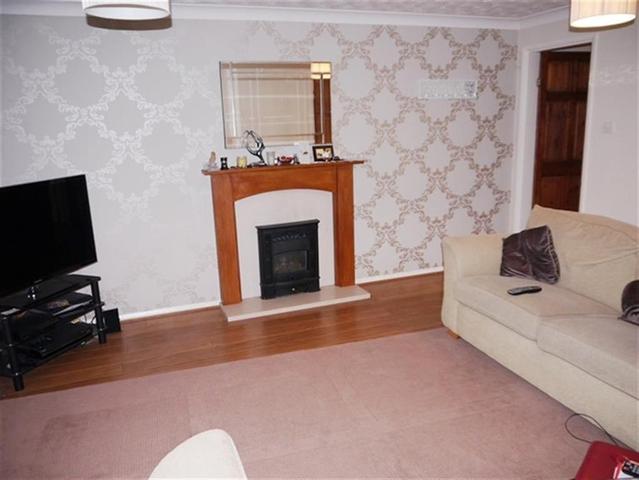  Image of 4 bedroom Detached house to rent in Horton Close Rodley Leeds LS13 at Rodley Leeds Farsley, LS13 1PJ