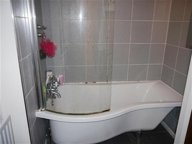  Image of 4 bedroom Detached house to rent in Horton Close Rodley Leeds LS13 at Rodley Leeds Farsley, LS13 1PJ