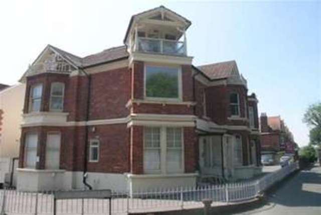 Image of Studio flat to rent in Hove Park Villas Hove BN3 at Hove, BN3 6HG