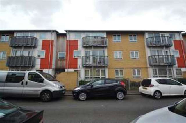  Image of 2 bedroom Apartment to rent in Nelson Grove Road London SW19 at Merton, SW19 2LJ