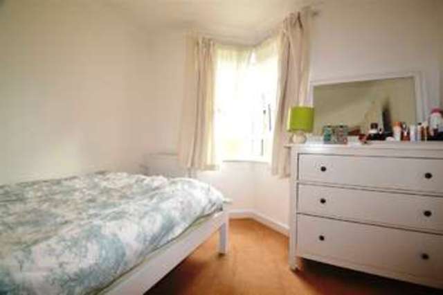  Image of 2 bedroom Apartment to rent in Nelson Grove Road London SW19 at Merton, SW19 2LJ