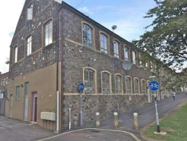  Image of 2 bedroom Maisonette to rent in Hudds Vale Road St. George Bristol BS5 at Hudds Vale Road St George Bristol, BS5 7HE