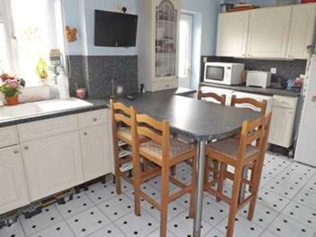  Image of 4 bedroom Detached house for sale in Hughes Close Harvington Evesham WR11 at Hughes Close  Harvington, Evesham, WR11 8NZ