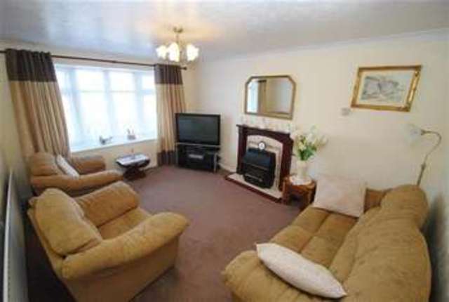  Image of 3 bedroom Bungalow for sale in Hurdman Way Ingoldmells Skegness PE25 at Skegness, PE25 1NH