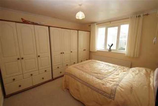 Image of 3 bedroom Bungalow for sale in Hurdman Way Ingoldmells Skegness PE25 at Skegness, PE25 1NH