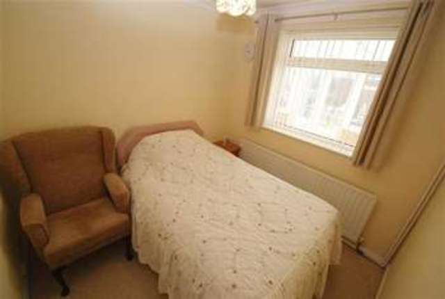  Image of 3 bedroom Bungalow for sale in Hurdman Way Ingoldmells Skegness PE25 at Skegness, PE25 1NH