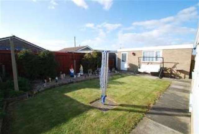  Image of 3 bedroom Bungalow for sale in Hurdman Way Ingoldmells Skegness PE25 at Skegness, PE25 1NH