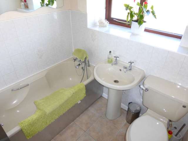  Image of 2 bedroom Terraced house for sale in Hurricane Way Abbots Langley WD5 at Hurricane Way  Abbots Langley, WD5 0TF