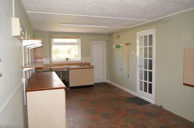  Image of 3 bedroom Detached house for sale in Iddesleigh Road Woodhall Spa LN10 at Iddesleigh Road  WOODHALL SPA, LN10 6QA