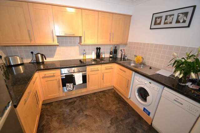  Image of 1 bedroom Apartment to rent in Diceland Road Banstead SM7 at Isabella Apartments Diceland Road Banstead, SM7 2ET