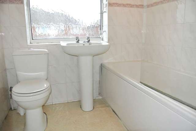  Image of 3 bedroom Terraced house to rent in Ivy Avenue Blackpool FY4 at Ivy Avenue  Blackpool, FY4 3QF