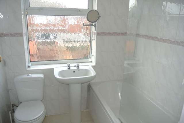  Image of 3 bedroom Terraced house to rent in Ivy Avenue Blackpool FY4 at Ivy Avenue  Blackpool, FY4 3QF