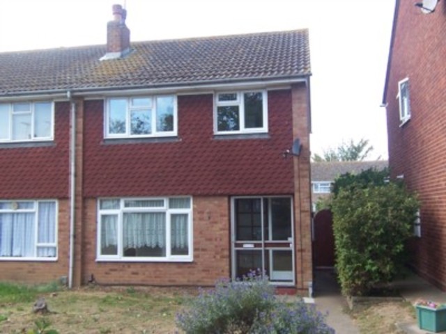  Image of 3 bedroom End of Terrace to rent in Jackdaw Close Shoeburyness Southend-on-Sea SS3 at Jackdaw Close Shoeburyness Southend On Sea, SS3 9YQ