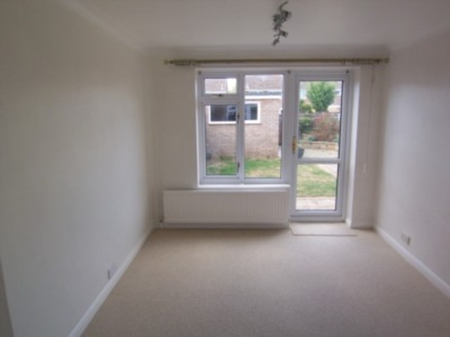  Image of 3 bedroom End of Terrace to rent in Jackdaw Close Shoeburyness Southend-on-Sea SS3 at Jackdaw Close Shoeburyness Southend On Sea, SS3 9YQ
