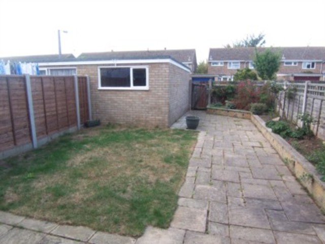  Image of 3 bedroom End of Terrace to rent in Jackdaw Close Shoeburyness Southend-on-Sea SS3 at Jackdaw Close Shoeburyness Southend On Sea, SS3 9YQ