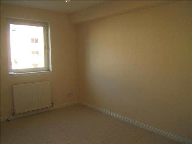  Image of 2 bedroom Flat to rent in James Short Park Falkirk FK1 at Falkirk Town Falkirk Falkirk, FK1 5EB
