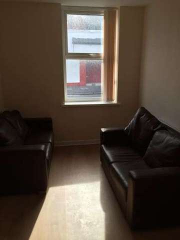  Image of 3 bedroom Terraced house to rent in James Street Garston Liverpool L19 at James Street Garston Liverpool, L19 2LS