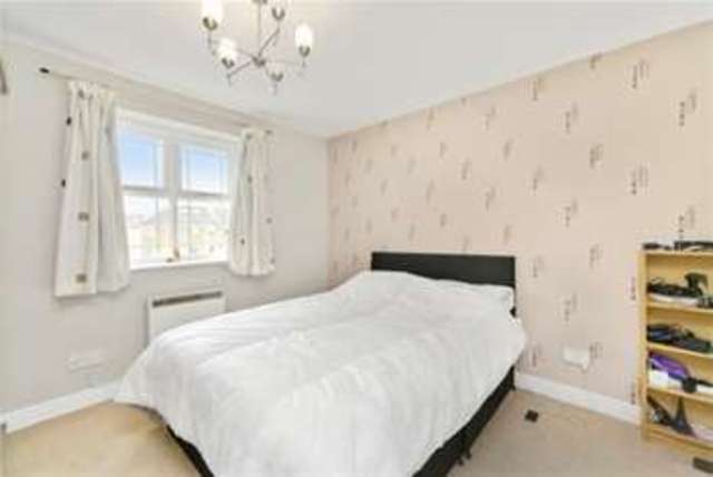  Image of 2 bedroom Flat to rent in John Archer Way London SW18 at London, SW18 2TS