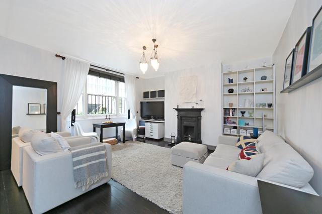  Image of Studio flat for sale in Kensington Gardens Square London W2 at Kensington Gardens Square  London, W2 4DG