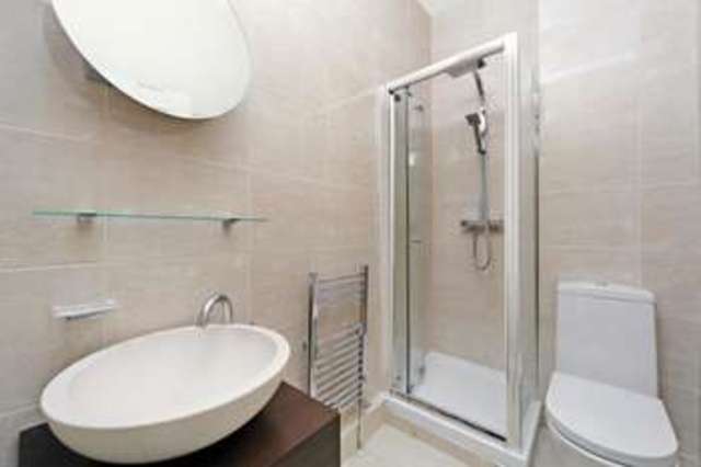  Image of 1 bedroom Flat to rent in Kensington Park Road London W11 at Kensington Park Road  London, W11 2EU