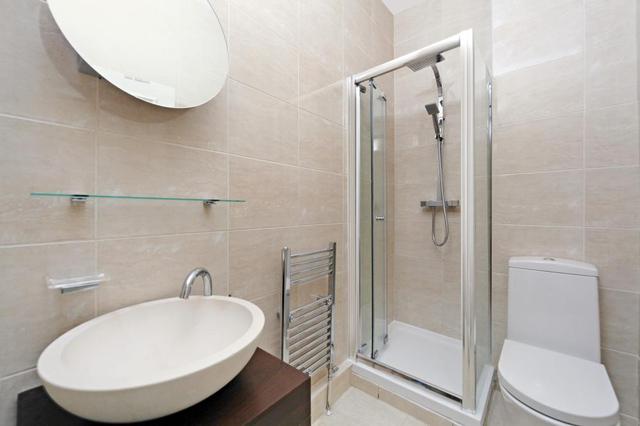  Image of 1 bedroom Flat to rent in Kensington Park Road London W11 at Kensington Park Road  London, W11 2EU