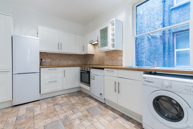  Image of 4 bedroom Flat to rent in Kenway Road London SW5 at Kenway Rd  London, SW5 0RP