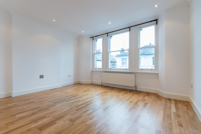  Image of 4 bedroom Flat to rent in Kenway Road London SW5 at Kenway Rd  London, SW5 0RP