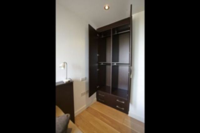  Image of Studio flat to rent in Kilburn High Road London NW6 at Kilburn High Road  London, NW6 5UA