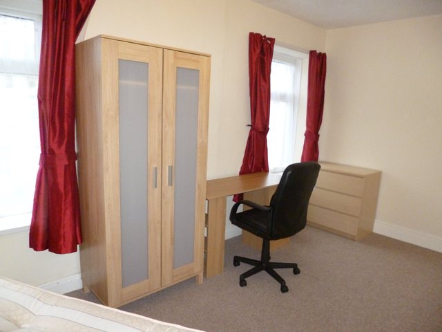  Image of 5 bedroom Detached house to rent in King Street Treforest Pontypridd CF37 at Treforest Pontypridd Glyntaff, CF37 1RP