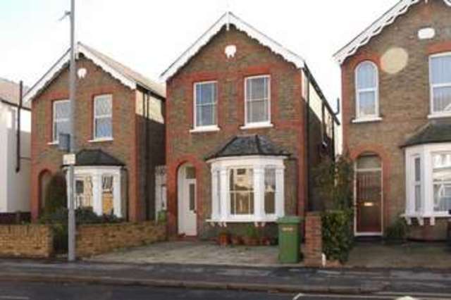  Image of 5 bedroom Detached house to rent in Kings Road Kingston upon Thames KT2 at North Kingston Surrey Kingston Upon Thames, KT2 5HT