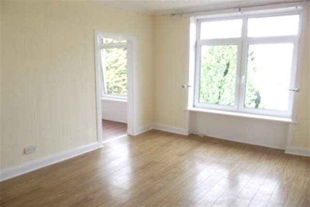  Image of 3 bedroom Flat to rent in Kingsacre Road Rutherglen Glasgow G73 at Kings Park Glasgow Glasgow, G73 2EN