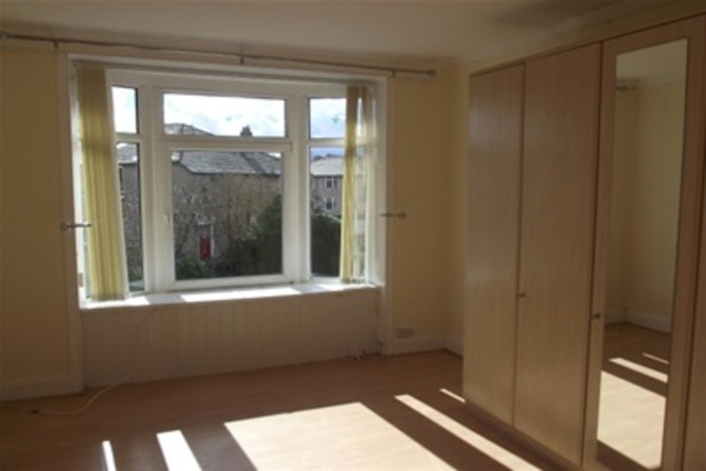  Image of 3 bedroom Flat to rent in Kingsacre Road Rutherglen Glasgow G73 at Kings Park Glasgow Glasgow, G73 2EN