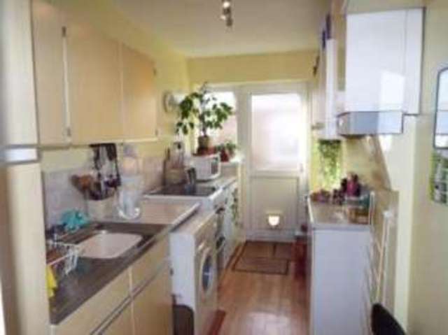  Image of 1 bedroom Flat for sale in Gate Tree Close Kingsteignton Newton Abbot TQ12 at Kingsteignton Newton Abbot Kingsteignton, TQ12 3RB