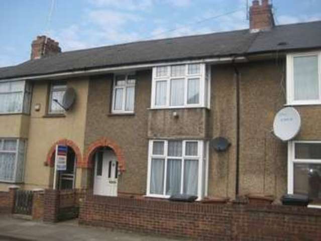 Image of 3 bedroom Terraced house to rent in Balfour Road Northampton NN2 at Kingsthorpe Northampton Kingsthorpe, NN2 6JP