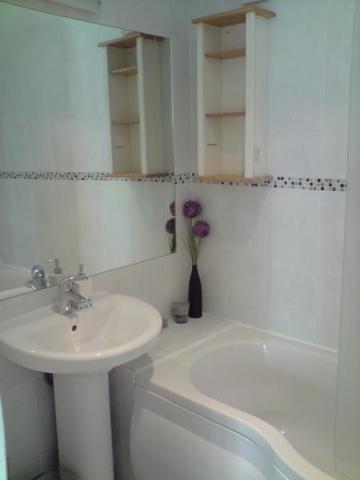  Image of 2 bedroom Flat to rent in Kingston Road New Malden KT3 at New Malden, KT3 3PE