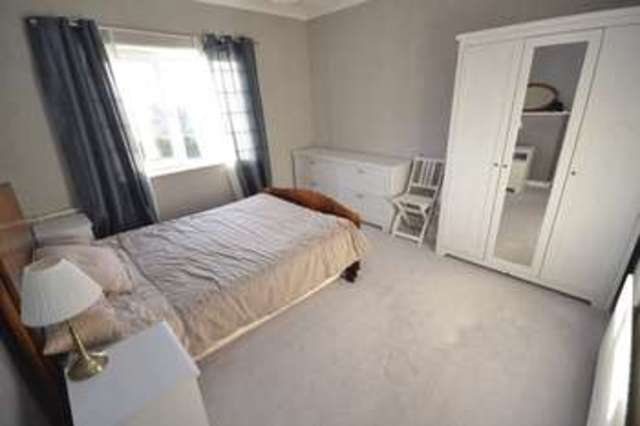  Image of 3 bedroom Semi-Detached house for sale in Kingsway Ossett WF5 at Ossett West Yorkshire, WF5 8DU