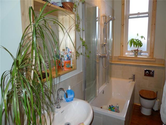  Image of 3 bedroom Flat to rent in Kirkhill Road Edinburgh EH16 at Prestonfield Edinburgh Edinburgh, EH16 5DE