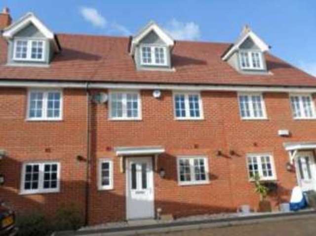  Image of 4 bedroom Terraced house for sale in Knoll Gardens Bedford MK42 at Wixams Bedford Elstow, MK42 6AR