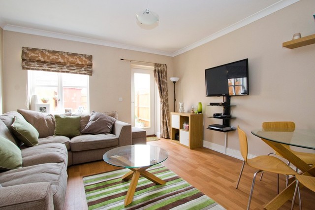  Image of 2 bedroom Terraced house for sale in Knowle Avenue Knowle Fareham PO17 at Knowle Fareham Hampshire, PO17 5DG