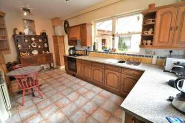  Image of 3 bedroom Detached house for sale in Lakeside Avenue Long Eaton Nottingham NG10 at Lakeside Avenue  Sawley, NG10 3GJ