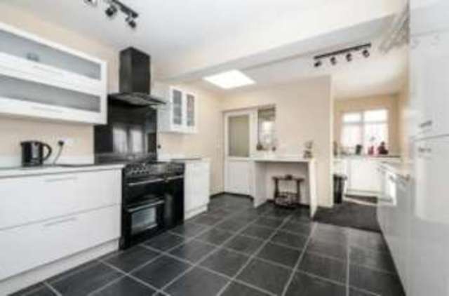  Image of 2 bedroom Bungalow for sale in Lakeswood Road Petts Wood Orpington BR5 at Petts Wood Orpington Petts Wood, BR5 1BJ