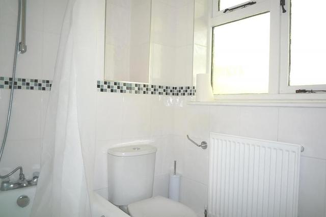  Image of 1 bedroom Flat to rent in Lanercost Road Crawley RH11 at Southgate Crawley, RH11 8YA