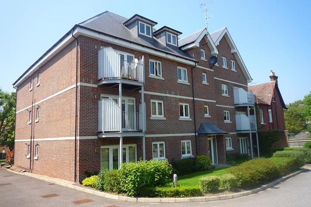  Image of 2 bedroom Flat to rent in Langley Park Road Sutton SM2 at 47 Langley Park Road  Sutton, SM2 5EP