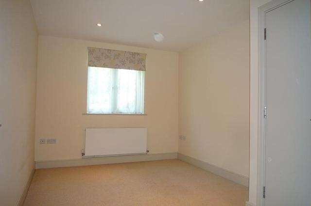  Image of 2 bedroom Flat to rent in Langley Park Road Sutton SM2 at 47 Langley Park Road  Sutton, SM2 5EP