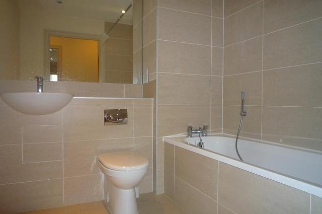  Image of 2 bedroom Flat to rent in Langley Park Road Sutton SM2 at 47 Langley Park Road  Sutton, SM2 5EP