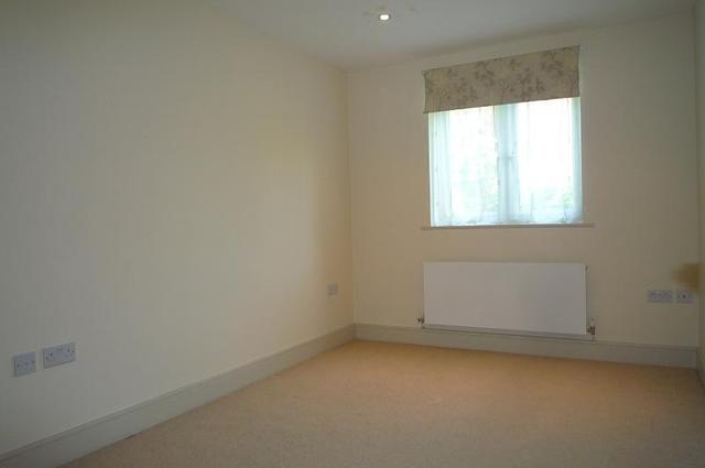  Image of 2 bedroom Flat to rent in Langley Park Road Sutton SM2 at 47 Langley Park Road  Sutton, SM2 5EP
