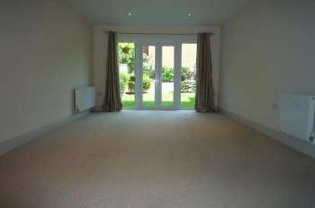  Image of 2 bedroom Flat to rent in Langley Park Road Sutton SM2 at 47 Langley Park Road  Sutton, SM2 5EP